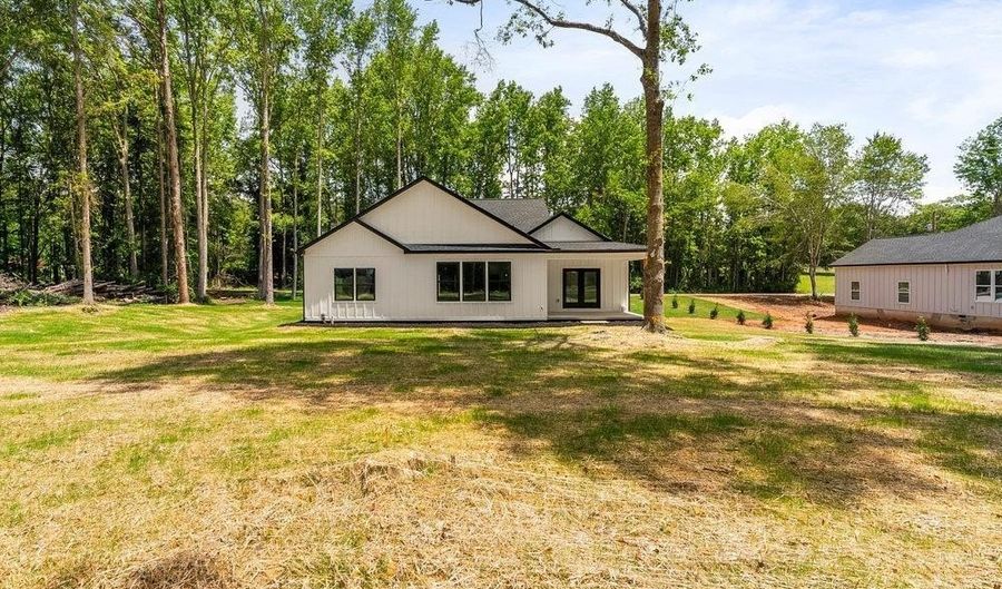 213 Chestnut Dr, Belton, SC 29627 - 3 Beds, 3 Bath