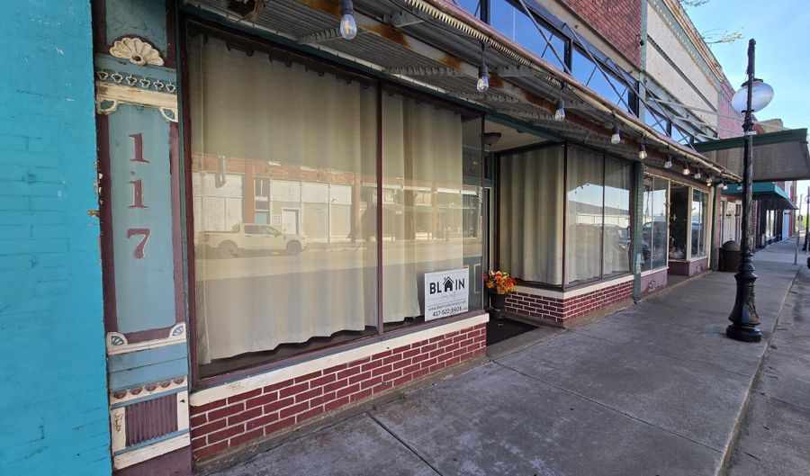 117 W Main St, Ash Grove, MO 65604 - 4 Beds, 3 Bath