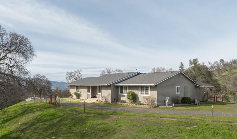 1934 Highway 49, Angels Camp, CA 95222 - 4 Beds, 2 Bath