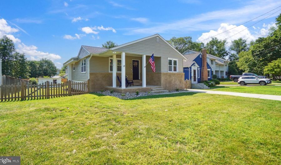 10 N HOMELAND Ave N, Annapolis, MD 21401 - 4 Beds, 3 Bath