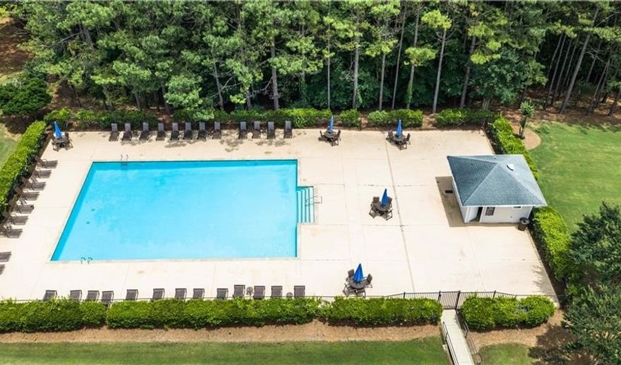 1230 WEATHERFORD St, Auburn, AL 36830 - 5 Beds, 4 Bath