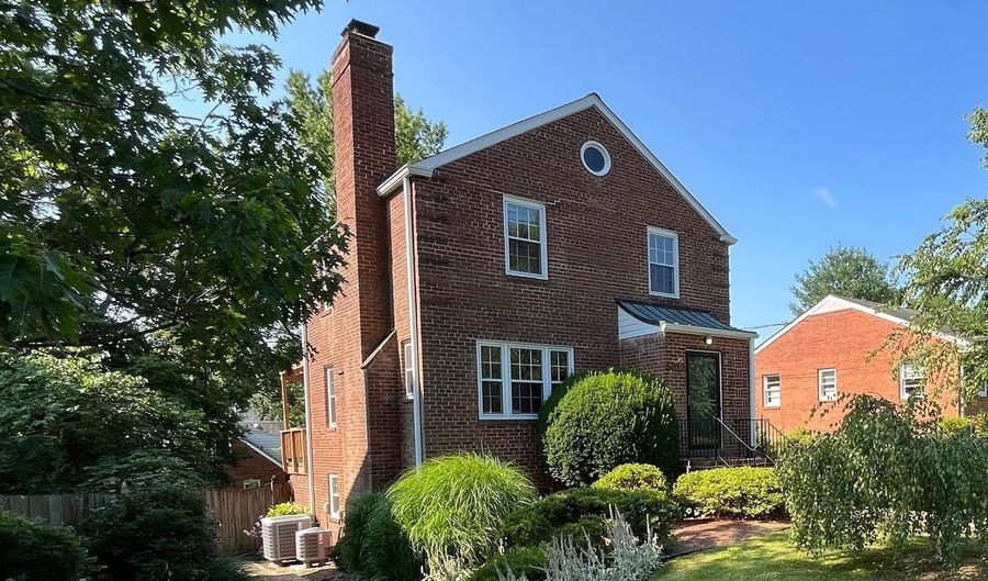 6012 19TH St N, Arlington, VA 22205 - 3 Beds, 2 Bath