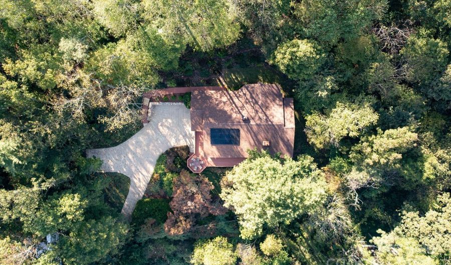 9 Sandon Cir, Asheville, NC 28804 - 3 Beds, 3 Bath