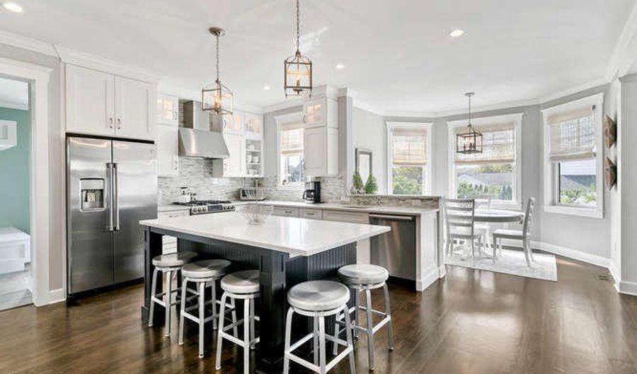 45 Strickland St, Bay Head, NJ 08742 - 6 Beds, null Bath