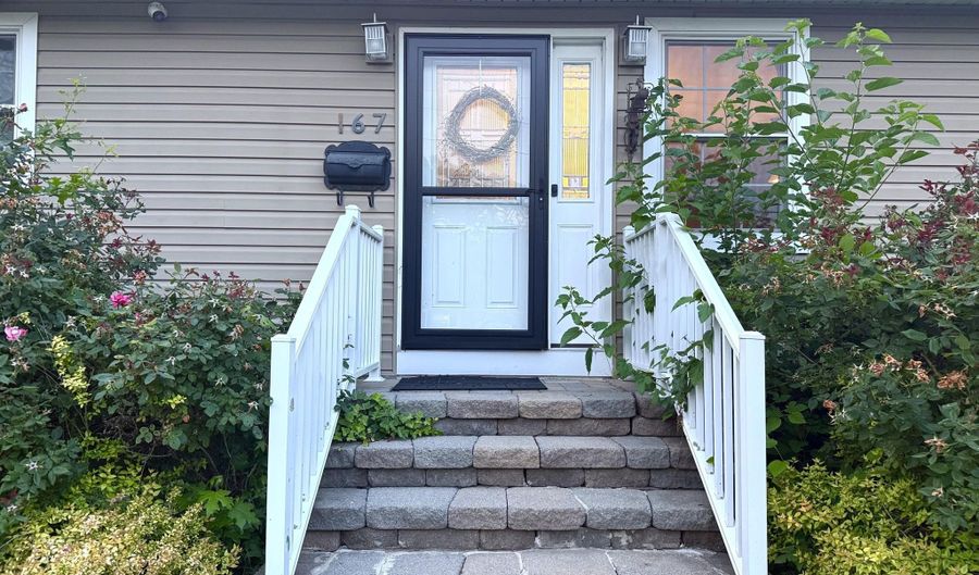 167 Brookside Dr, Belford, NJ 07718 - 4 Beds, 3 Bath