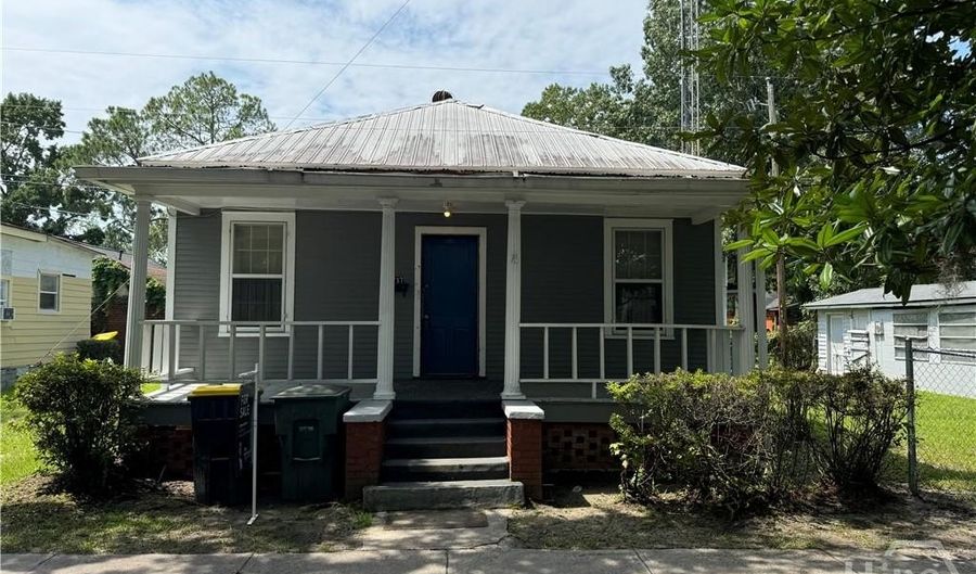 737 E 37th St, Savannah, GA 31401 - 2 Beds, 1 Bath