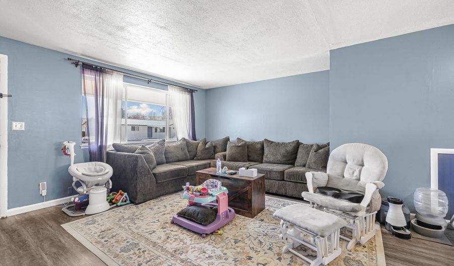 802 Bonanza, Chubbuck, ID 83202 - 5 Beds, 2 Bath