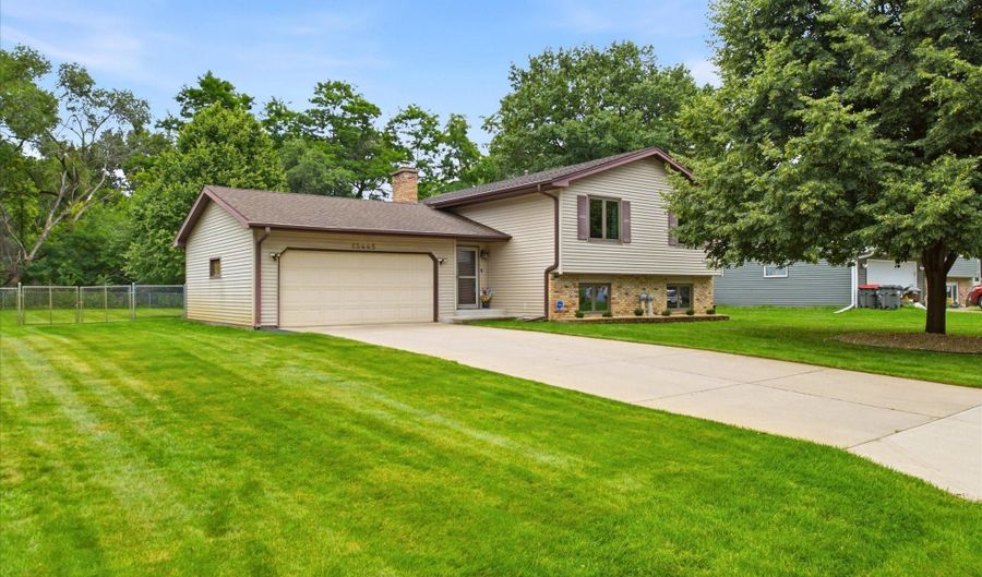 13445 Gladiola St NW, Andover, MN 55304 - 3 Beds, 2 Bath