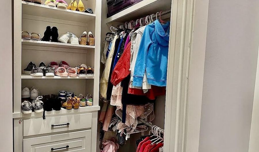 133 Kathryn Dr, Brandon, MS 39042 - 4 Beds, 3 Bath