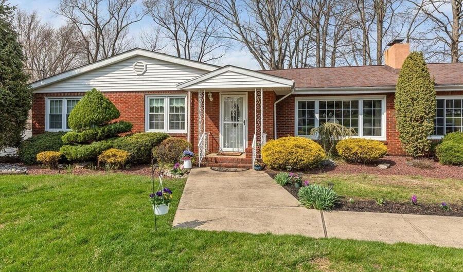133 Church St, Aberdeen, NJ 07747 - 3 Beds, 2 Bath