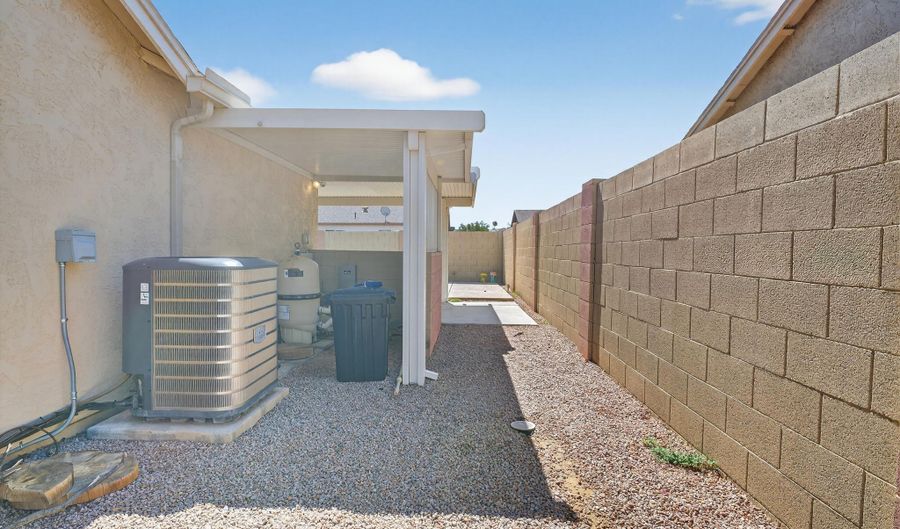 1719 E SANDALWOOD Rd, Casa Grande, AZ 85122 - 3 Beds, 2 Bath