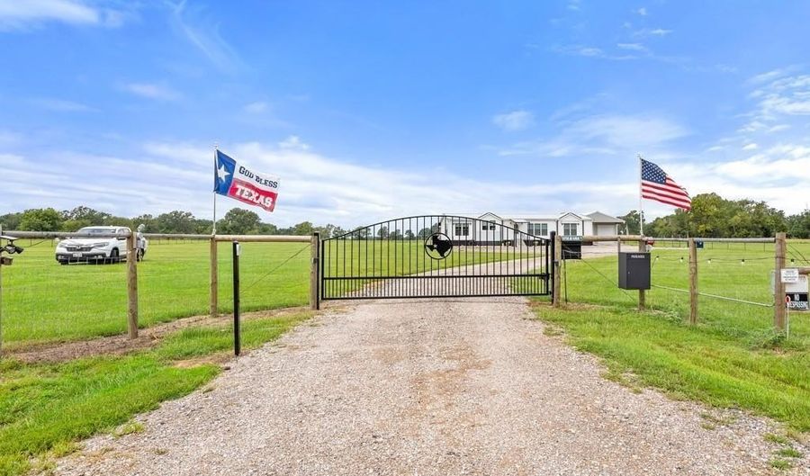 8642 S Fm 779, Alba, TX 75410 - 4 Beds, 3 Bath