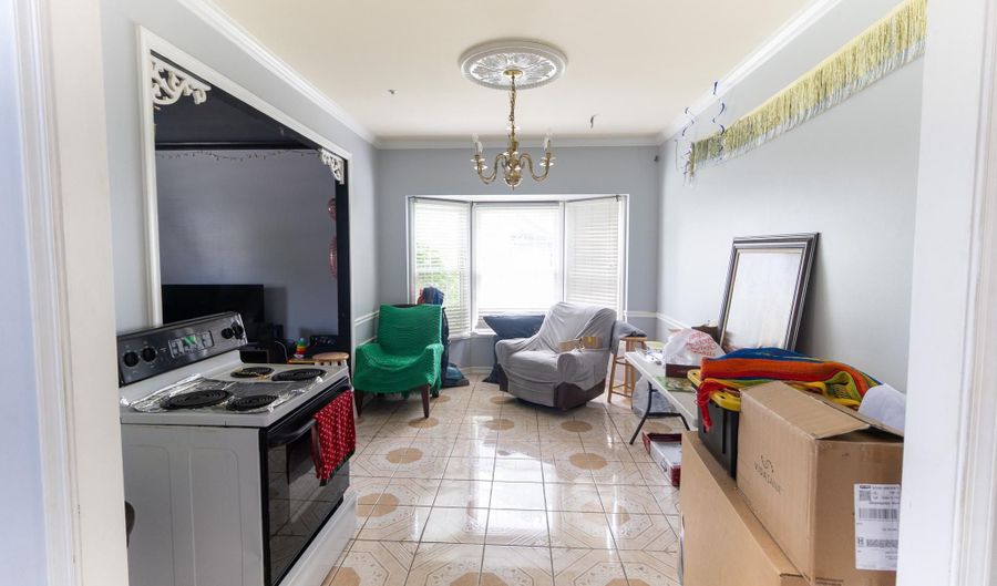 11714 HEARTWOOD Dr, Beltsville, MD 20705 - 7 Beds, 4 Bath