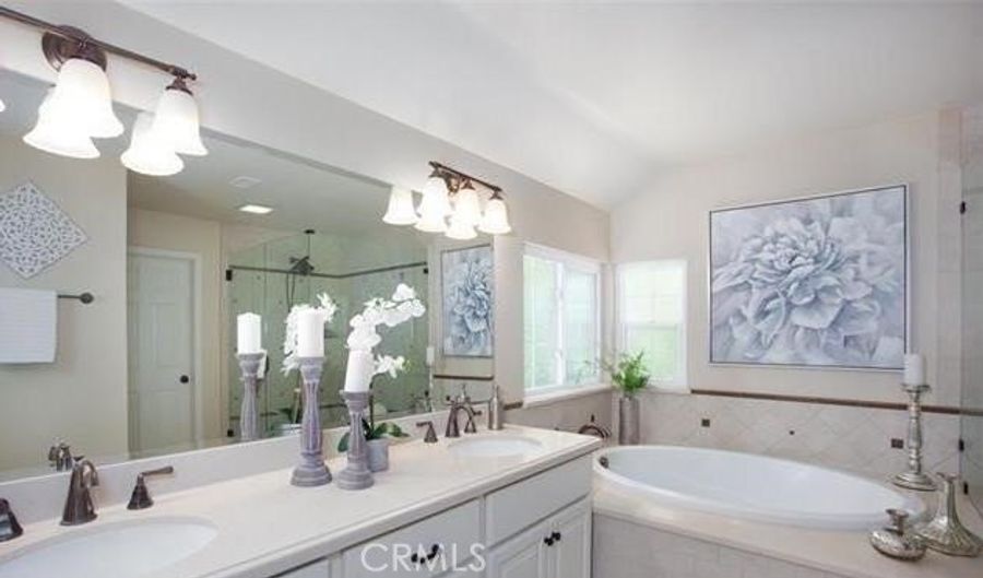 571 S Weymouth Ct, Anaheim, CA 92807 - 4 Beds, 3 Bath