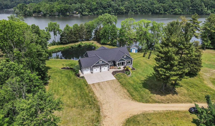3589 Shoreline Dr, Allegan, MI 49010 - 4 Beds, 3 Bath