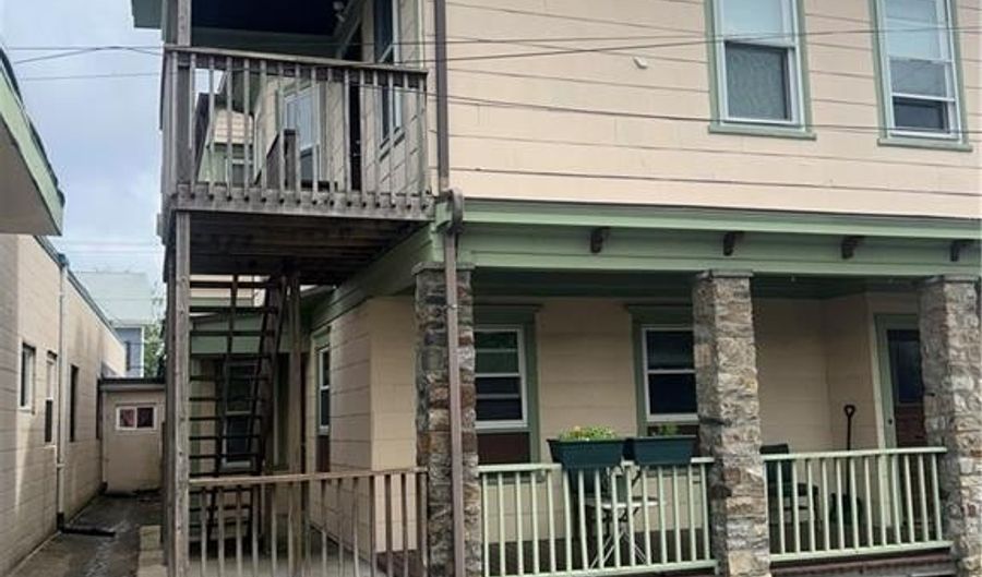 575 Main St 2B, East Greenwich, RI 02818 - 1 Beds, 1 Bath