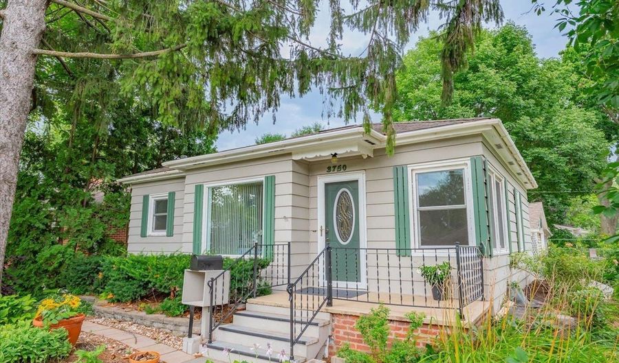 3750 Johns St, Madison, WI 53714 - 2 Beds, 1 Bath