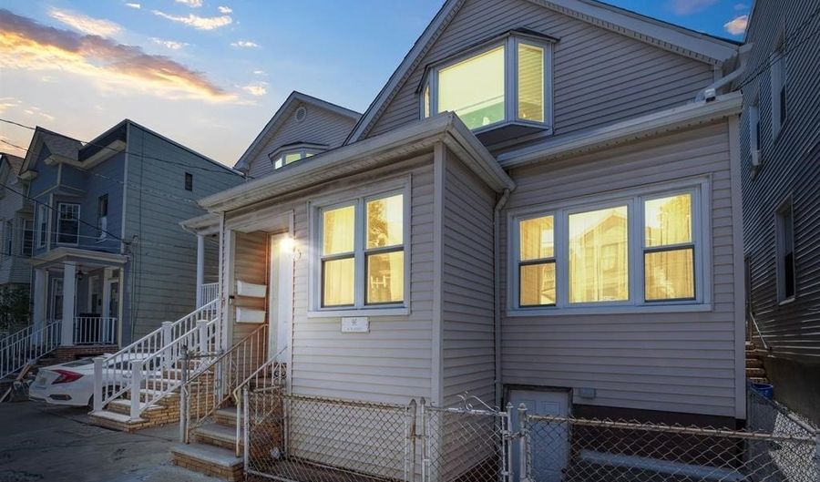 96 W 18TH St, Bayonne, NJ 07002 - 4 Beds, 2 Bath