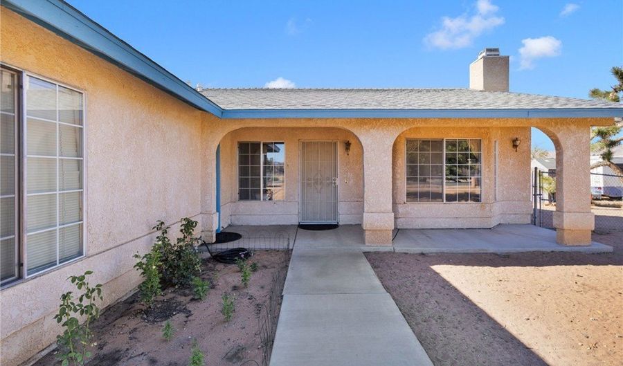 21930 Mohican Ave, Apple Valley, CA 92307 - 3 Beds, 2 Bath