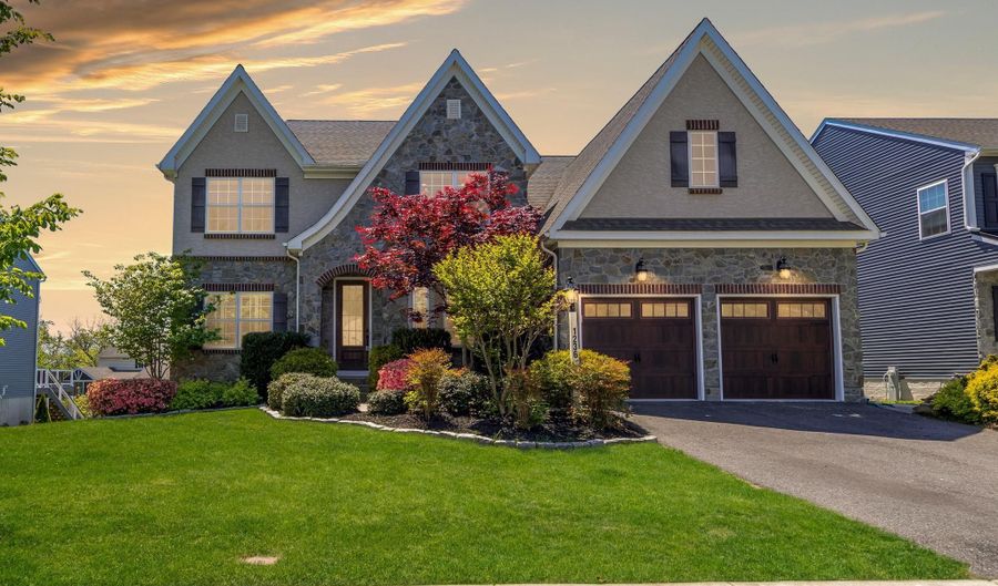 1236 CLOVERFIELD Dr, Bel Air, MD 21015 - 5 Beds, 5 Bath