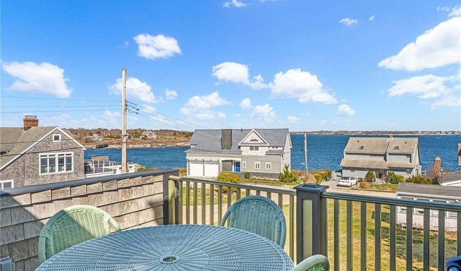 7 Clarkes Village Rd, Jamestown, RI 02835 - 3 Beds, 3 Bath