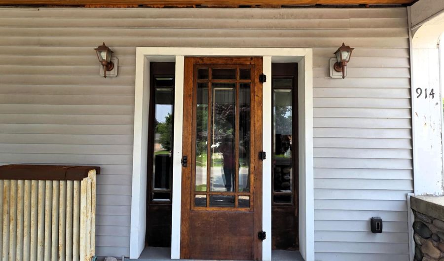 914 S Third Ave, Alpena, MI 49707 - 4 Beds, 2 Bath