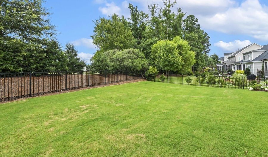 2098 Amalfi Pl, Apex, NC 27502 - 5 Beds, 4 Bath