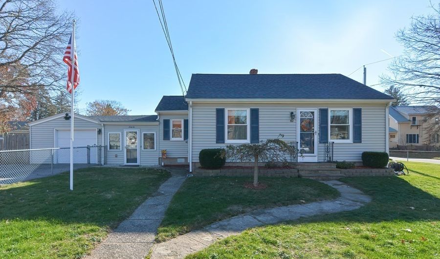 62 Edgewood Ave, Attleboro, MA 02703 - 3 Beds, 1 Bath