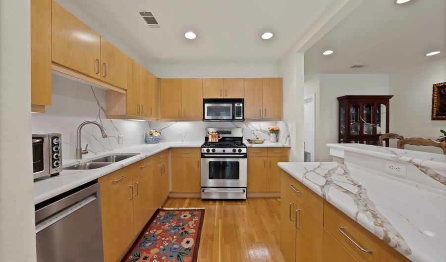 5055 Addison Cir 434, Addison, TX 75001 - 2 Beds, 2 Bath