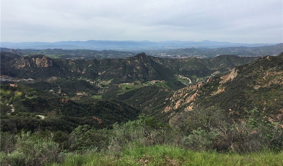 5 Kanan Rd, Agoura Hills, CA 91301 - 0 Beds, 0 Bath