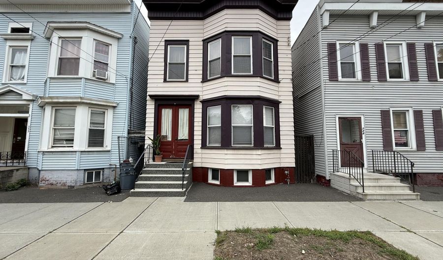 351 2nd St, Albany, NY 12206 - 6 Beds, 2 Bath