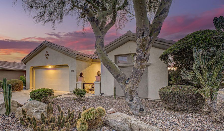 41024 N NOBLE HAWK Way, Anthem, AZ 85086 - 3 Beds, 3 Bath
