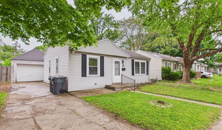 602 W 34th St, Anderson, IN 46013 - 2 Beds, 1 Bath