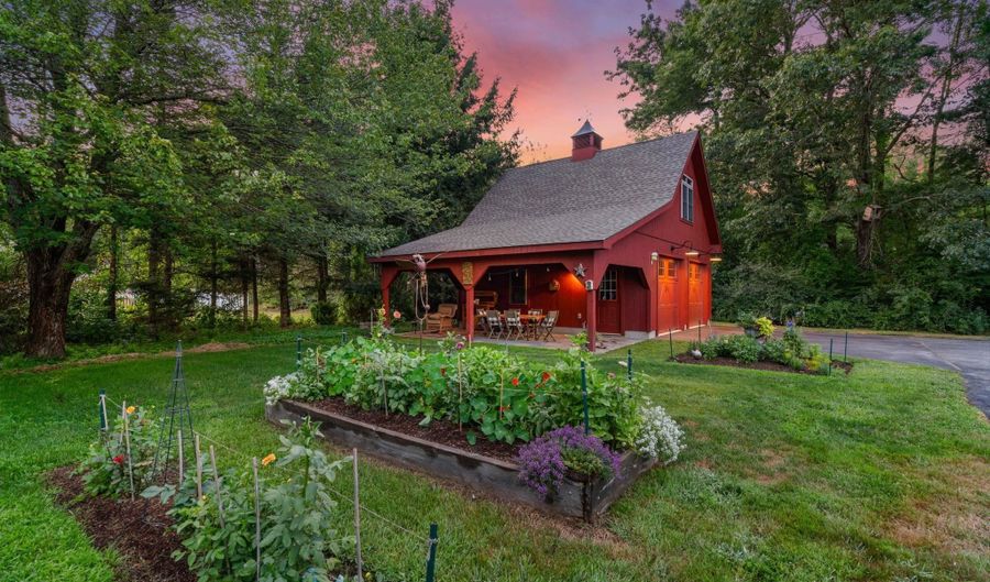 127 Liberty Hill Rd, Bedford, NH 03110 - 4 Beds, 3 Bath
