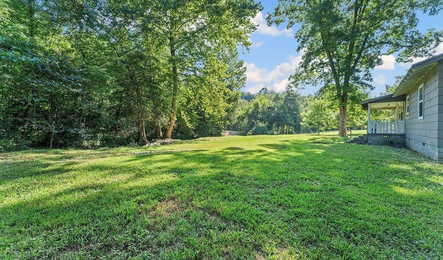 233 Happy Hollow Rd Rd, Anderson, MO 64831 - 2 Beds, 1 Bath