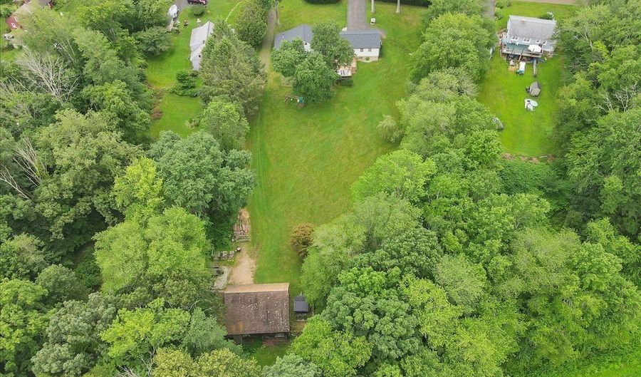 125 Brewster St, Coventry, CT 06238 - 2 Beds, 2 Bath