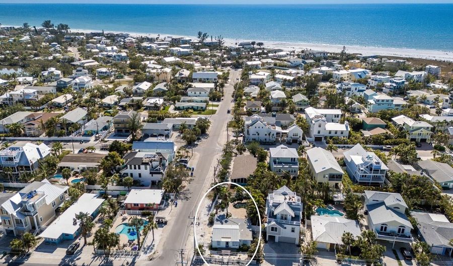 701 N BAY Blvd, Anna Maria, FL 34216 - 2 Beds, 1 Bath