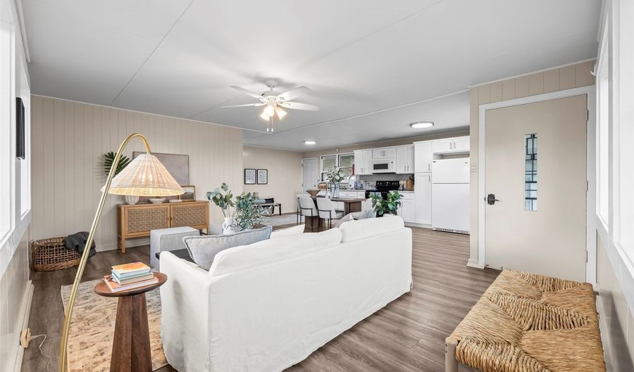 414 Hoomalu St, Pearl City, HI 96782 - 3 Beds, 1 Bath