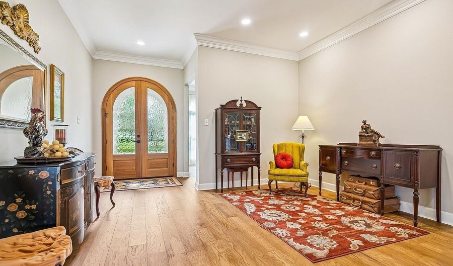 409 Woodgate Blvd, Baton Rouge, LA 70808 - 4 Beds, 3 Bath