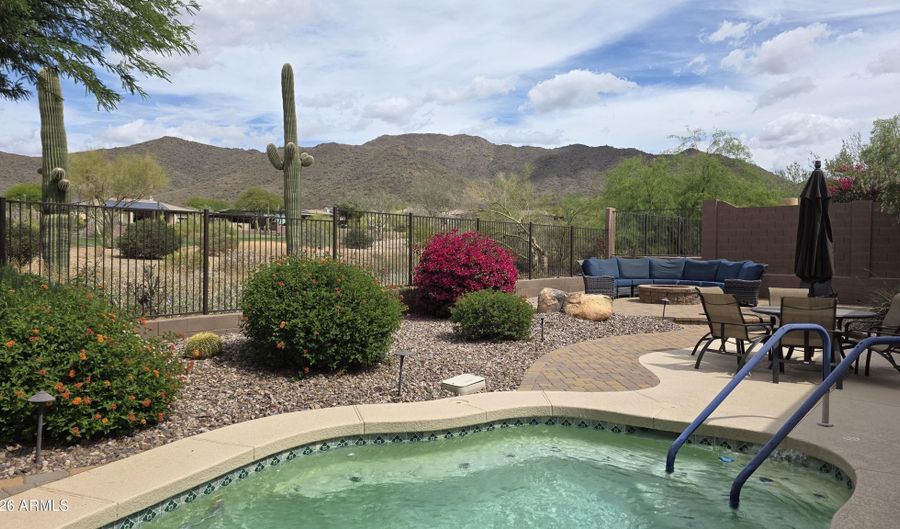 2136 W CAMARGO Dr, Anthem, AZ 85086 - 5 Beds, 4 Bath