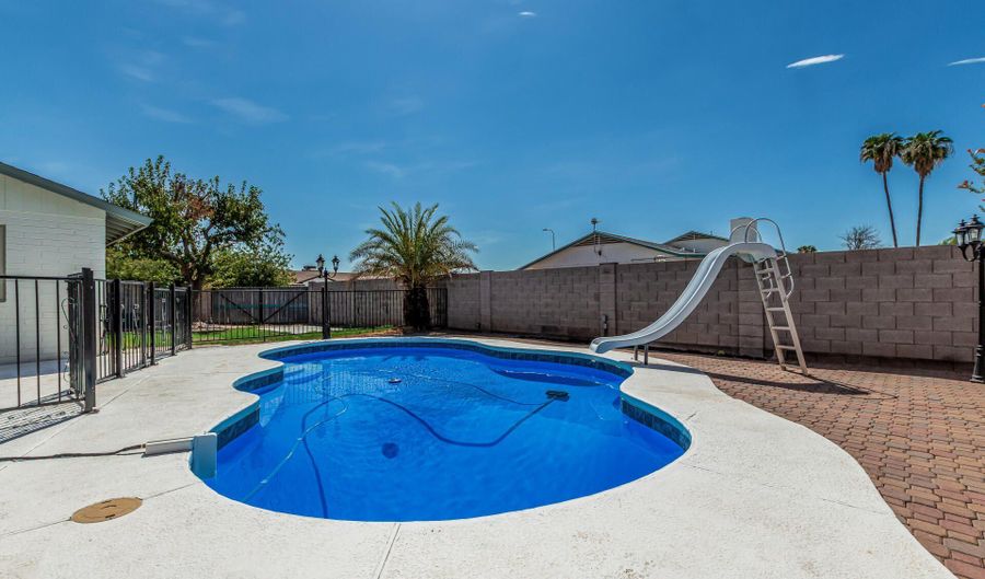 106 N 132ND Pl, Chandler, AZ 85225 - 3 Beds, 2 Bath