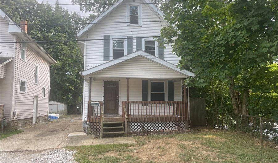 158 Naples St, Akron, OH 44310 - 3 Beds, 1 Bath