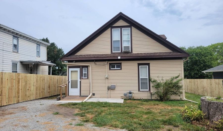 1105 14th St, Auburn, NE 68305 - 3 Beds, 2 Bath