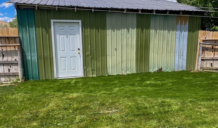 800 E Main St, Challis, ID 83226 - 1 Beds, 1 Bath