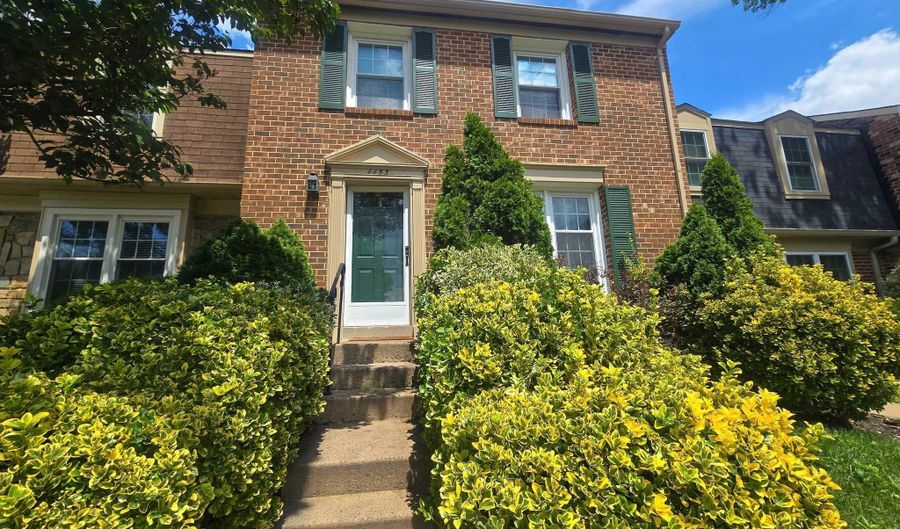 4453 EDAN MAE Ct, Annandale, VA 22003 - 3 Beds, 4 Bath
