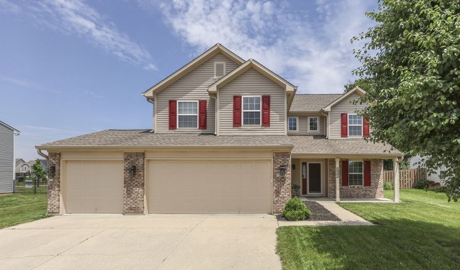 2942 Coles Creek Ln, Indianapolis, IN 46217 - 4 Beds, 3 Bath