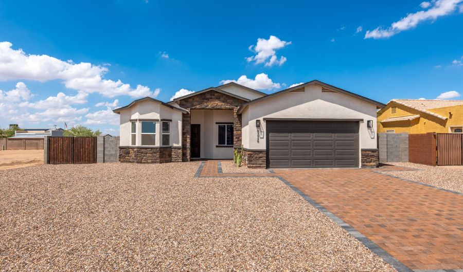 8226 W SWANSEA Dr, Arizona City, AZ 85123 - 4 Beds, 2 Bath