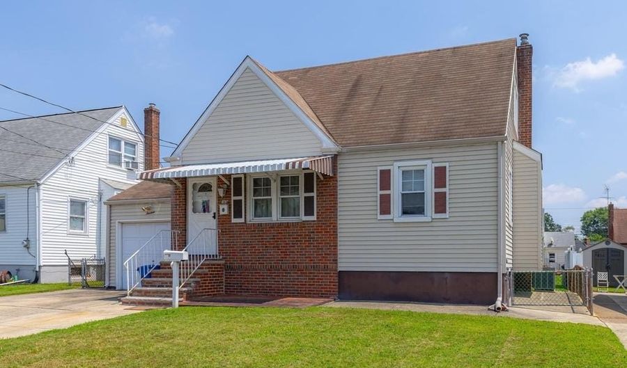 13 MONROE Ave, Bellmawr, NJ 08031 - 3 Beds, 1 Bath