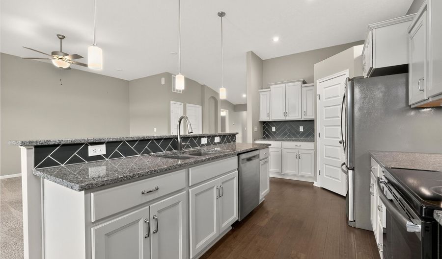 7523 Devonshire Dr, Alexandria, KY 41001 - 2 Beds, 2 Bath