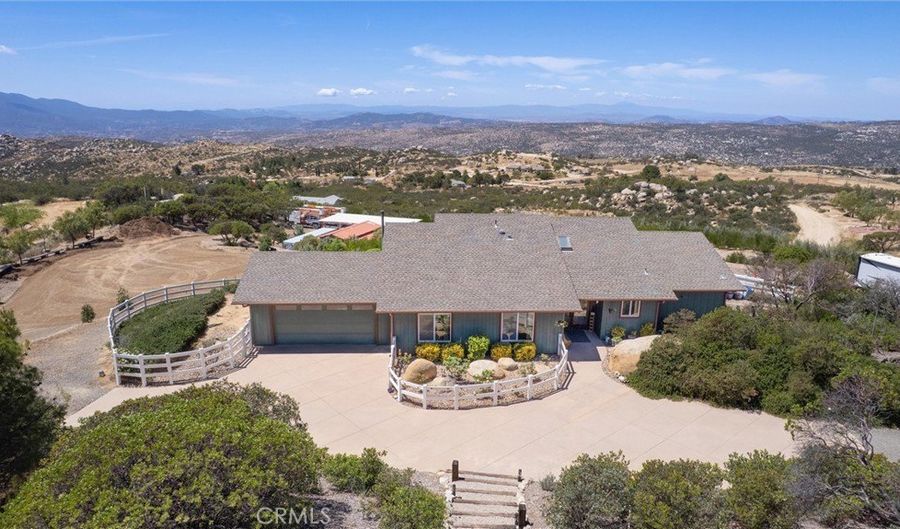 40230 Crazy Horse Canyon Rd, Aguanga, CA 92536 - 3 Beds, 2 Bath